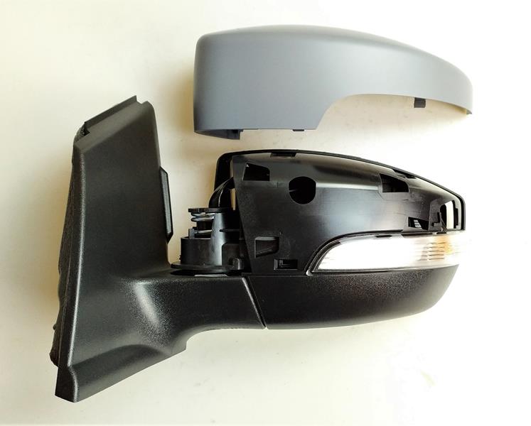 Diş Dikiz Aynasi Elekt Katl Astarli Sinyalli Alt Aydinlatmali Kör Noktali Sol Kuga 2013-