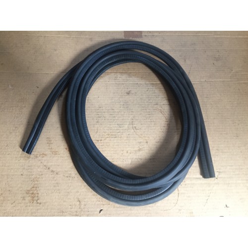 Ön Cam Lastiği Fiorino 225 Kapali Kasa Kamyonet